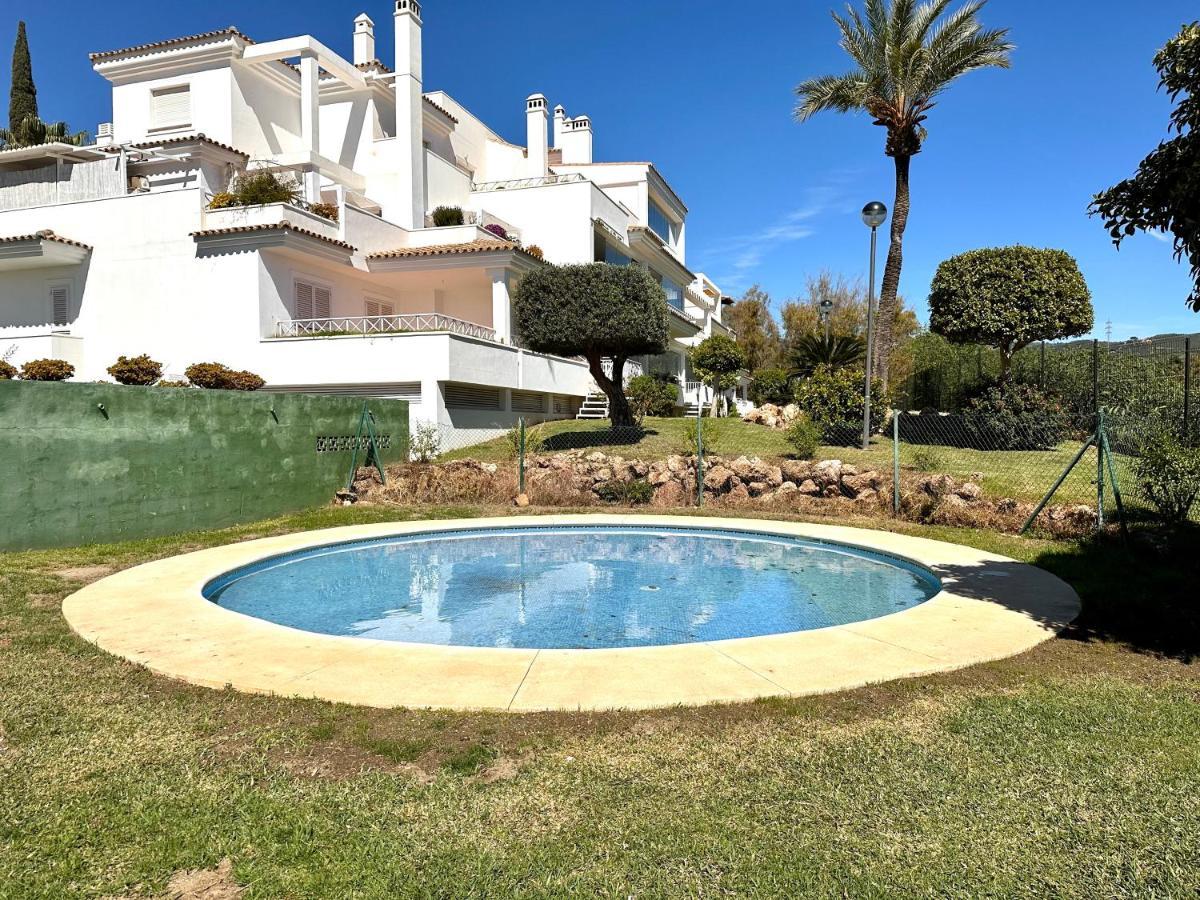 Moderno Apartamento Con Preciosas Vistas Al Mar En Urbanizacion Con Piscina - Rio Real 11 2G Marbella Exterior foto